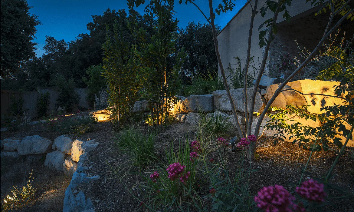 SLV Outdoor LED Erdspieß-Leuchte LED SPIKE, IP55 IK06, 6W 3000K 400lm 40°, mit IP-Steckerkabel, neigbar, anthrazit SLV Outdoor LED Erdspieß-Leuchte LED SPIKE, IP55 IK06, 6W 3000K 400lm 40°, mit IP-Steckerkabel, neigbar, anthrazit