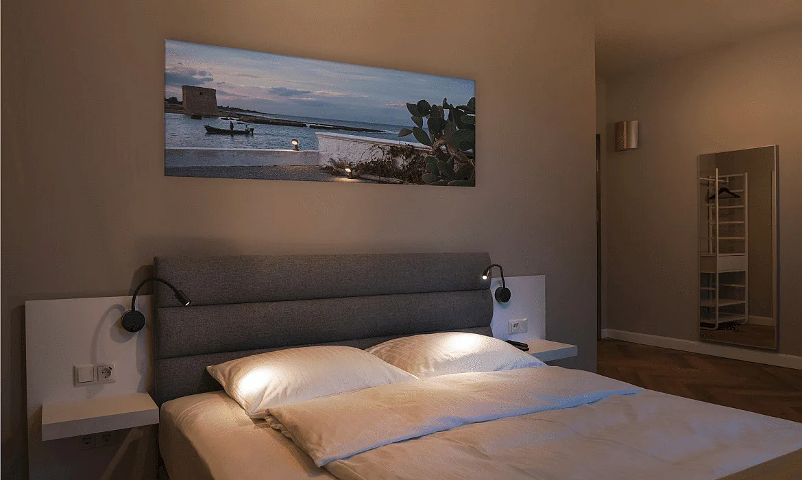 SLV Premium-LED Displayleuchte DIO FLEX PLATE, mit Flex-Arm und Schalter, 1.9W 45°, 2700K 70lm, Schwarz SLV Premium-LED Displayleuchte DIO FLEX PLATE, mit Flex-Arm und Schalter, 1.9W 45°, 2700K 70lm, Schwarz