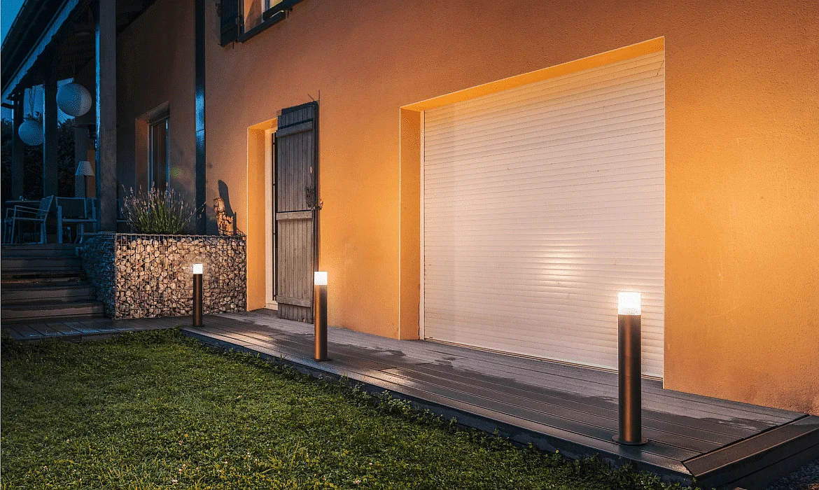 SLV Outdoor Stehleuchte GRAFIT, IP44, rund, E27, anthrazit / Diffusor in Rauchglas-Optik, satiniert, 60cm SLV Outdoor Stehleuchte GRAFIT, IP44, rund, E27, anthrazit / Diffusor in Rauchglas-Optik, satiniert, 60cm