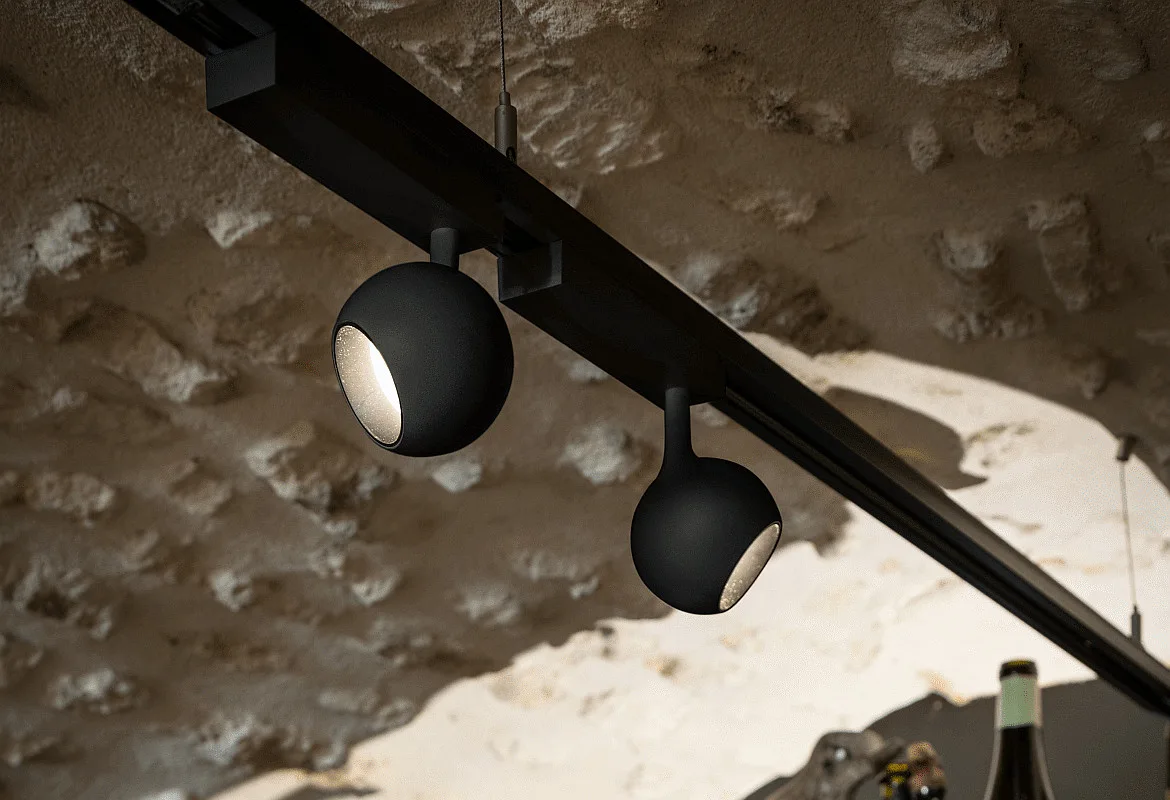 SLV LED 1-Phasen Strahler LIGHT EYE® 2.0, rund, CRi>90, dimmbar, kardanisch, 11W 3000K 1200lm 30°, schwarz matt SLV LED 1-Phasen Strahler LIGHT EYE® 2.0, rund, CRi>90, dimmbar, kardanisch, 11W 3000K 1200lm 30°, schwarz matt